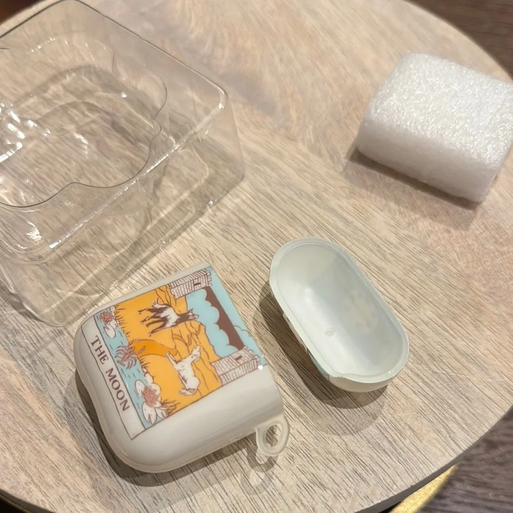 Urban Outfitters NWT Silicone AirPods Case - The Moon Design
